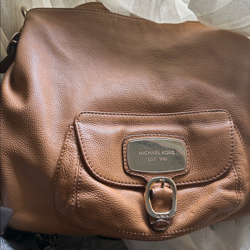 Michael Kors Tan Leather Bag with gold Hardware